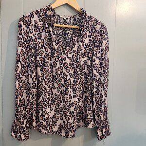 Nic+Zoe cheetah leopard print ruffle neckline blouse